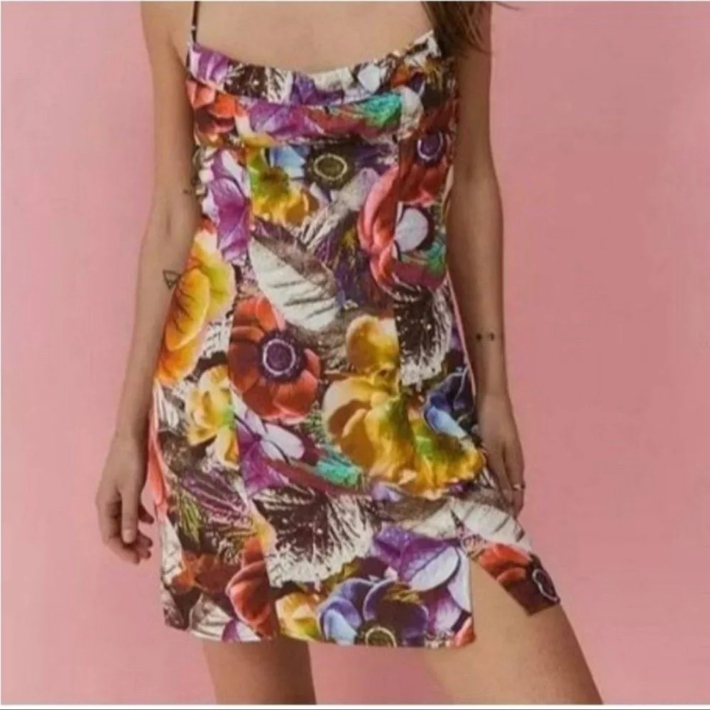 Urban Outfitters Lumi Floral Print Mini Dress Size Extra Small - Picture 2 of 6